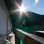 アパート Haus Alpenglueck カウナータール