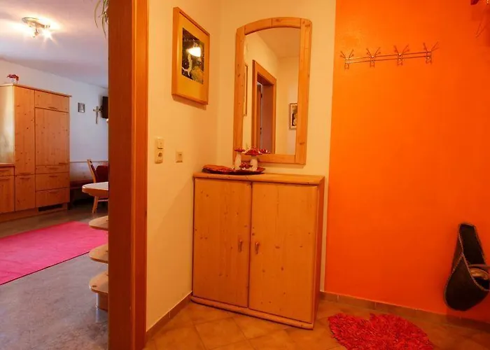 Appartamento Haus Alpenglueck *